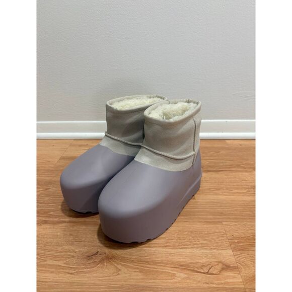 Shoes - UGG Classic Mini Pumped Molded Bootie